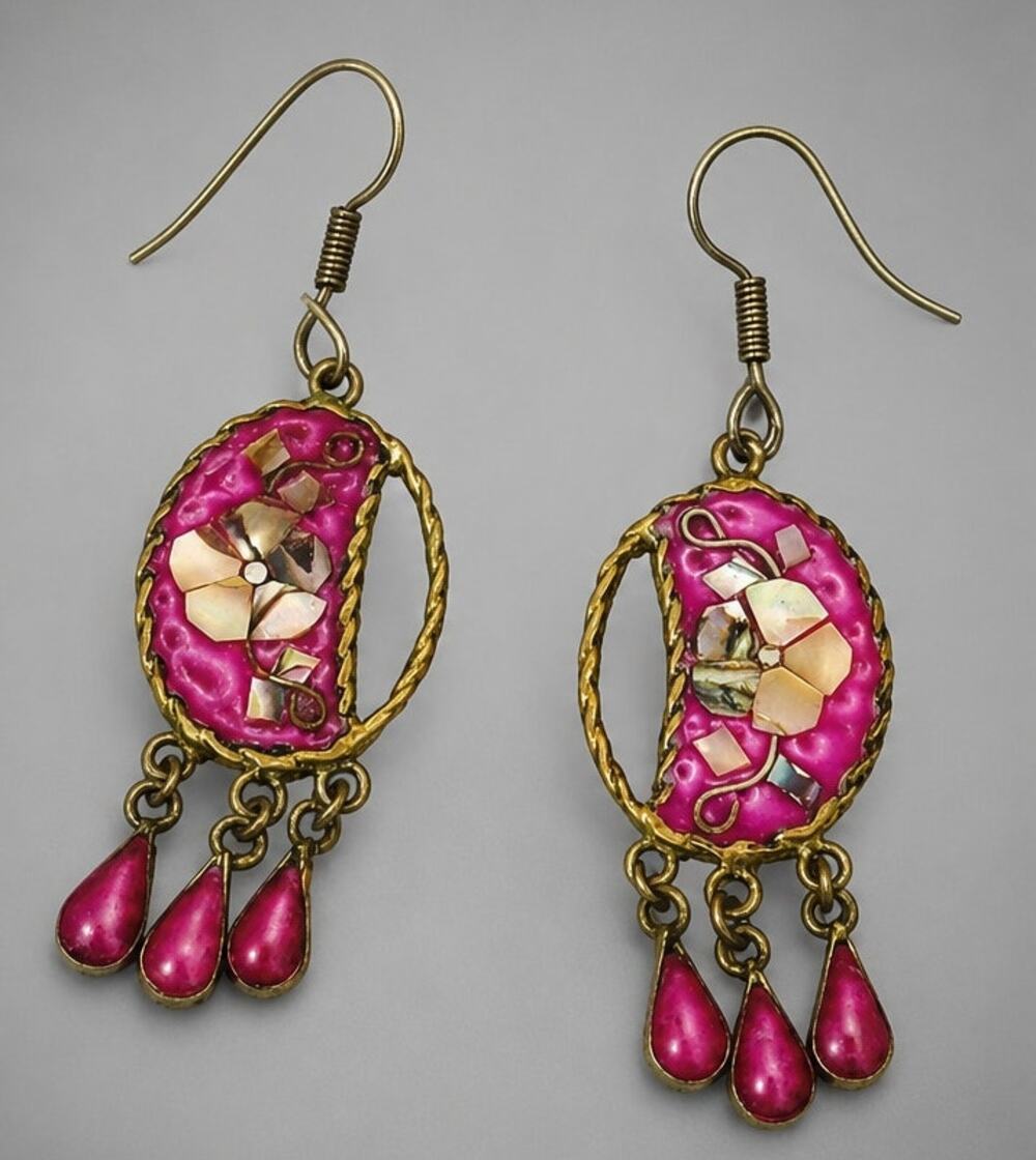Vintage Mother of Pearl Long Dangle Pierced Earrings 2.75" Mexico Purple bp-